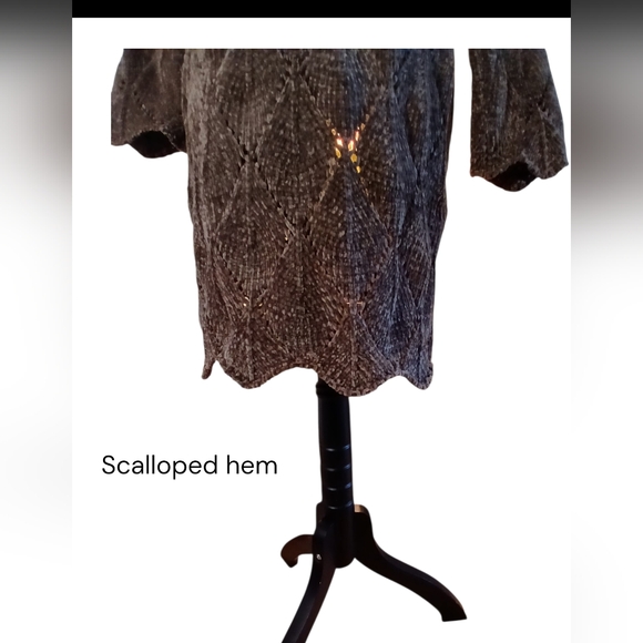 NWT  Diamond Shapes Surrounded By Open See Through Knit, Pockets, Long Sleeves - Picture 6 of 9